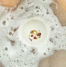Load image into Gallery viewer, Lemongrass Bath Bomb